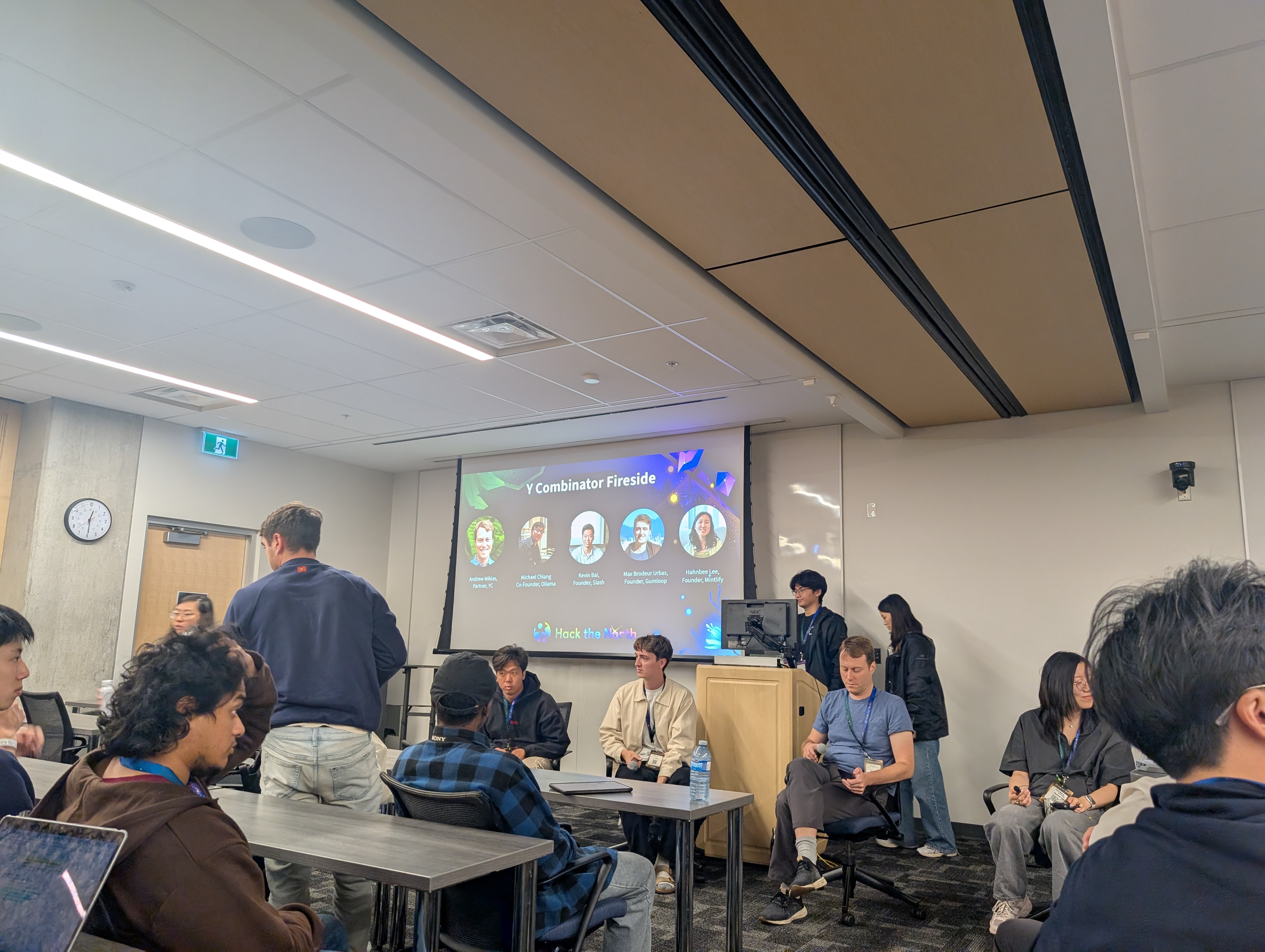 🟧 Y Combinator Fireside Chat @ Hack the North